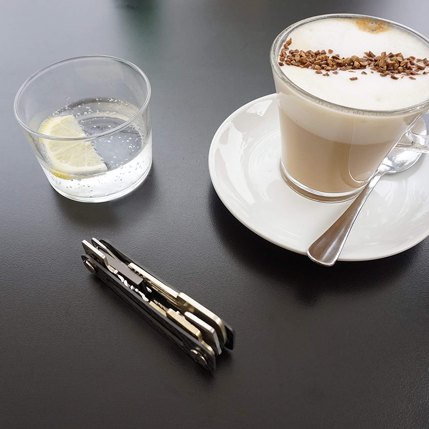 OMEGA-TOOL - Key Organizer aus Carbon - mit GRATIS Flaschenöffner - in edler Geschenkbox - perfekt geeignet für den organisierten Mann